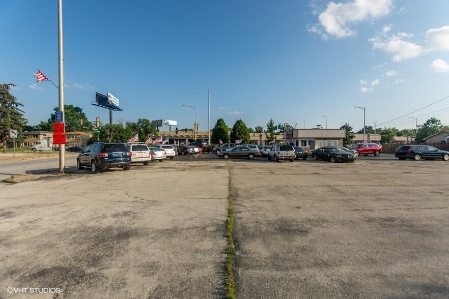 17080 Dixie Hwy, Hazel Crest, IL for sale - Building Photo - Image 3 of 14