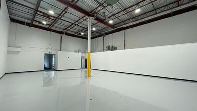 115 Rue de Vaudreuil, Boucherville, QC for sale Interior Photo- Image 1 of 3