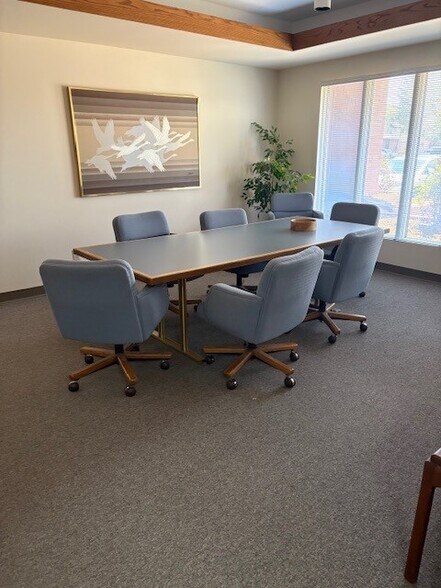 2 Park Place Blvd, Swansea, IL for lease - Building Photo - Image 3 of 3
