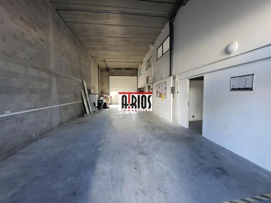 Industrial in Six-Fours-les-Plages for lease Interior Photo- Image 1 of 10