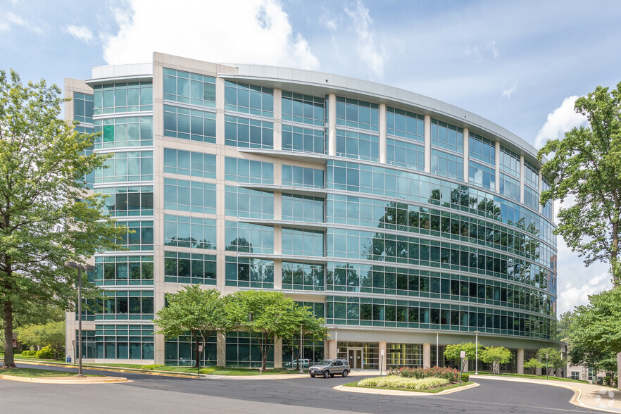 3120 Fairview Park Dr, Falls Church, VA for lease - Building Photo - Image 1 of 14