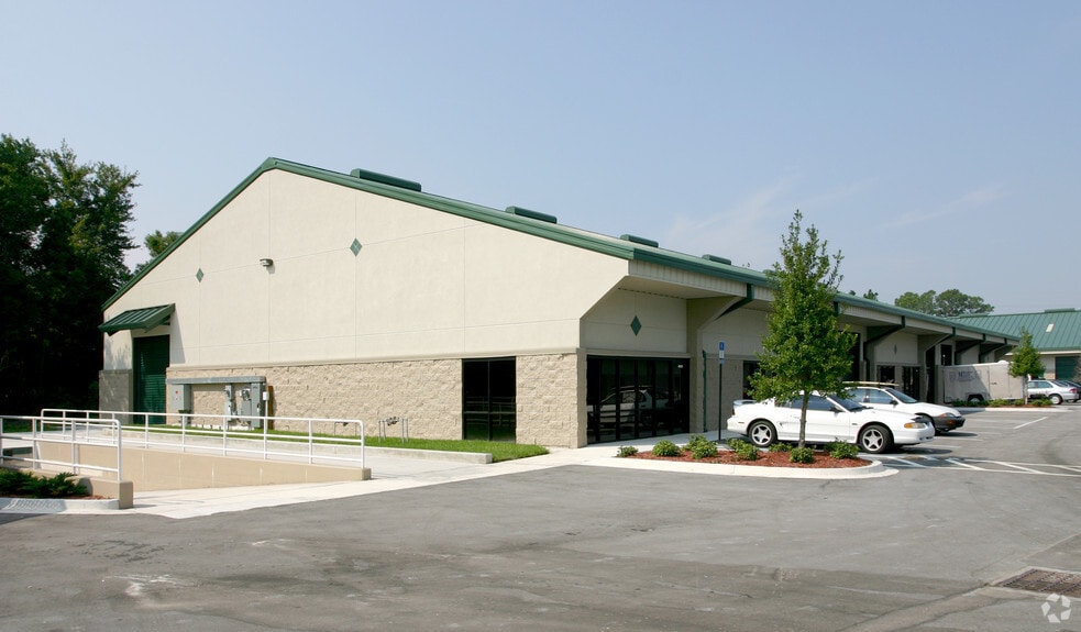 8110 Cypress Plaza Dr, Jacksonville, FL for lease - Primary Photo - Image 1 of 7