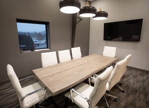 71 SE 29th Ter, Lees Summit, MO for lease Interior Photo- Image 2 of 7