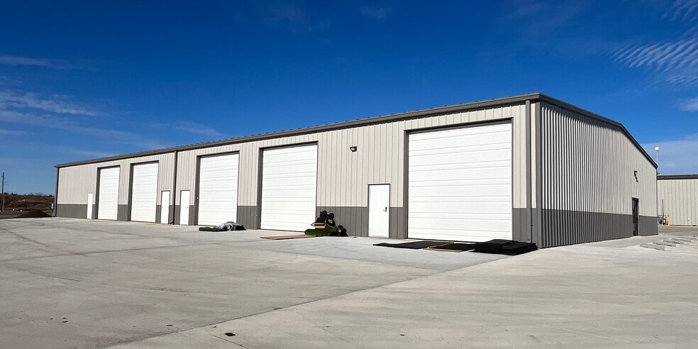 1335 SW Auburn Rd, Topeka, KS for lease - Building Photo - Image 3 of 7