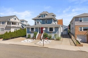 188 Beach 123rd St, Rockaway Park NY - Airbnb Property
