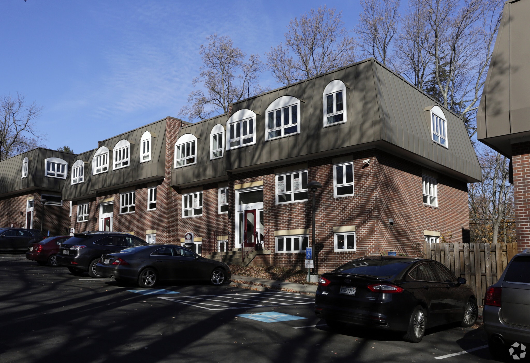 10621-10623 Jones St, Fairfax, VA for sale Primary Photo- Image 1 of 11