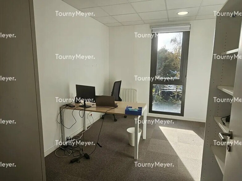 Office in Rennes for sale - Interior Photo - Image 2 of 4