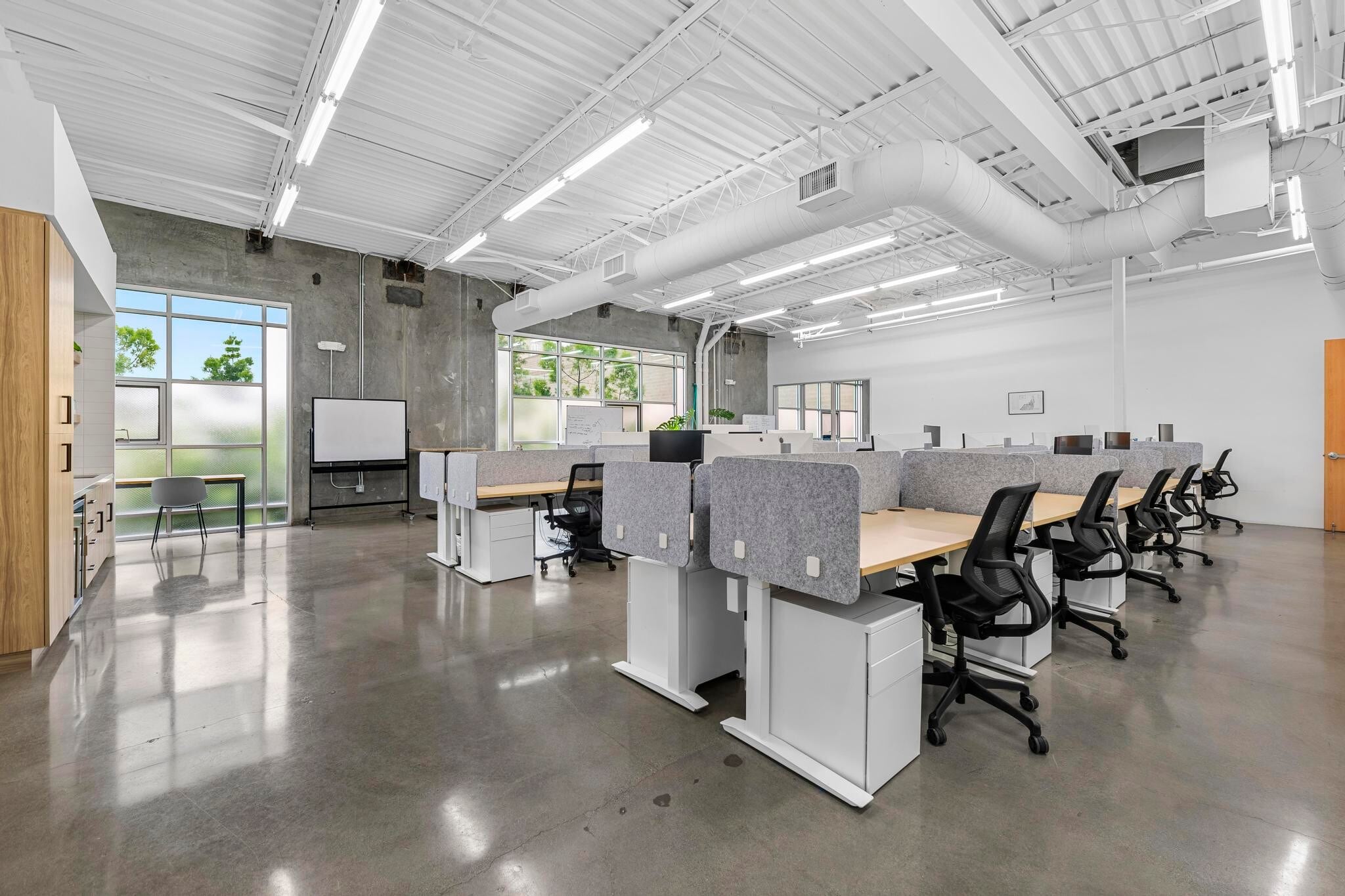 1245 Factory Pl, Los Angeles, CA for lease Interior Photo- Image 1 of 10