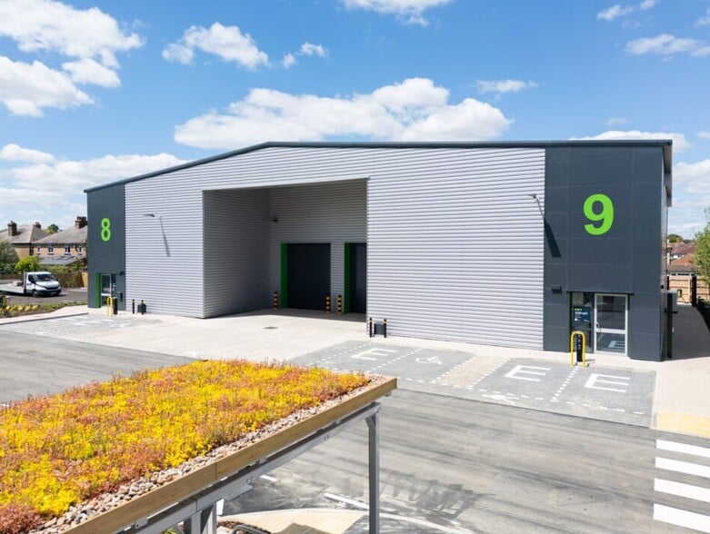 Red Lion Rd, Surbiton for lease - Building Photo - Image 2 of 2