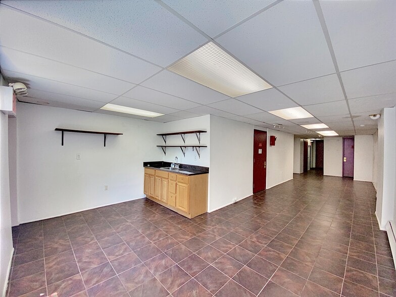156 E 109th St, New York, NY for lease - Building Photo - Image 1 of 18