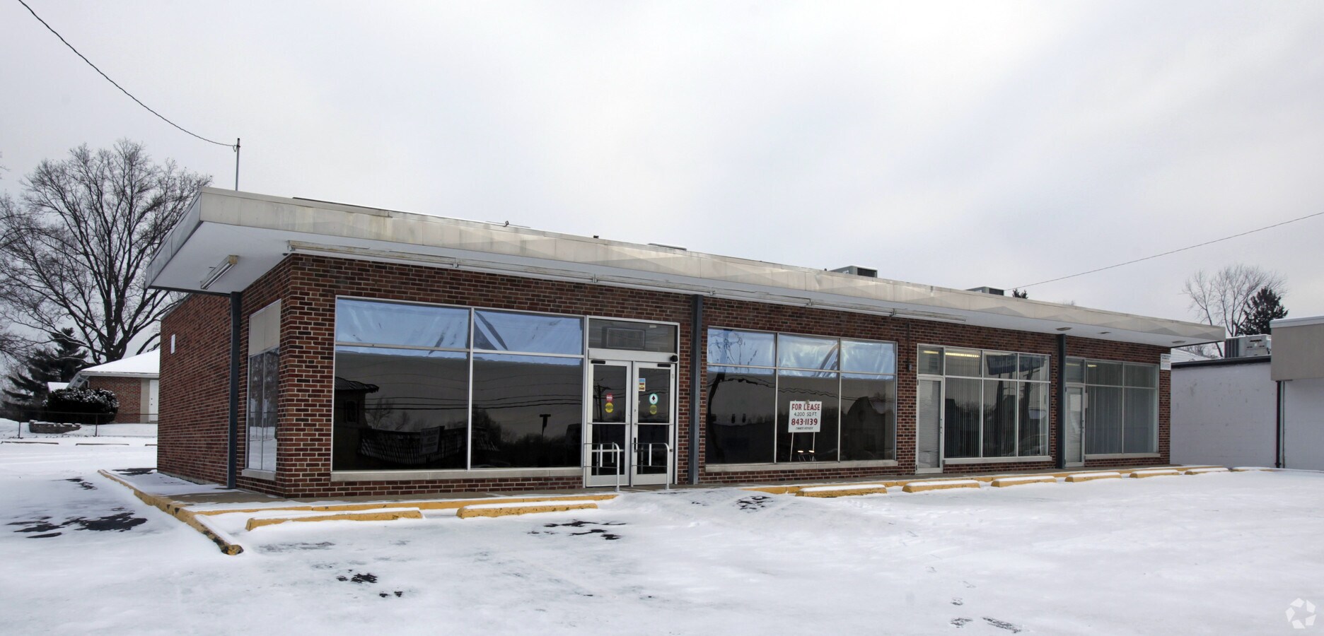 10151 Watson Rd, Saint Louis, MO 63127