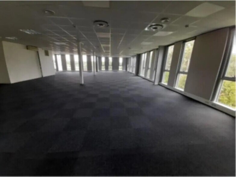 Office in Vern-sur-Seiche for lease - Interior Photo - Image 3 of 9