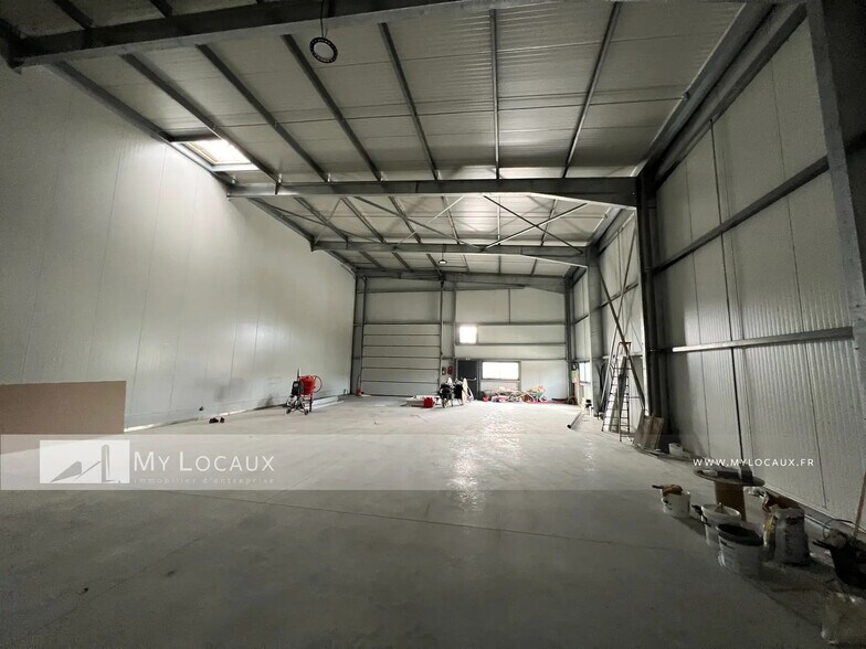Industrial in Argenteuil for lease - Building Photo - Image 1 of 6