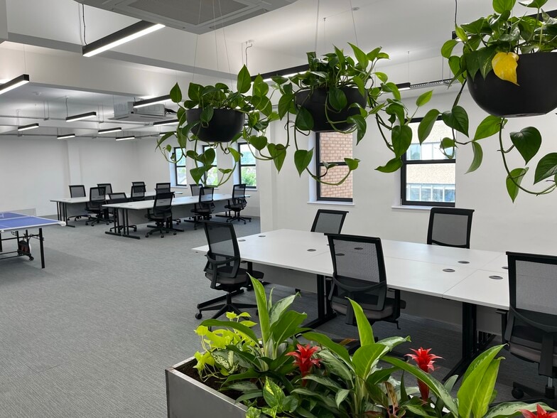 Cowbridge Rd E, Cardiff for lease - Building Photo - Image 1 of 8