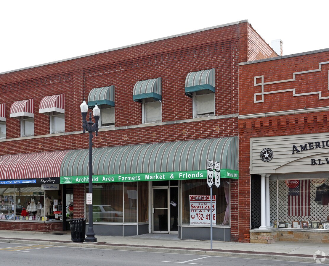 208 N Defiance St, Archbold, OH 43502