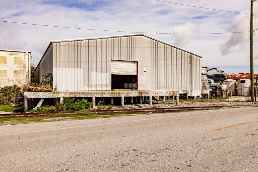 925 NW 12th St, Belle Glade, FL 33430 Industrial for Sale