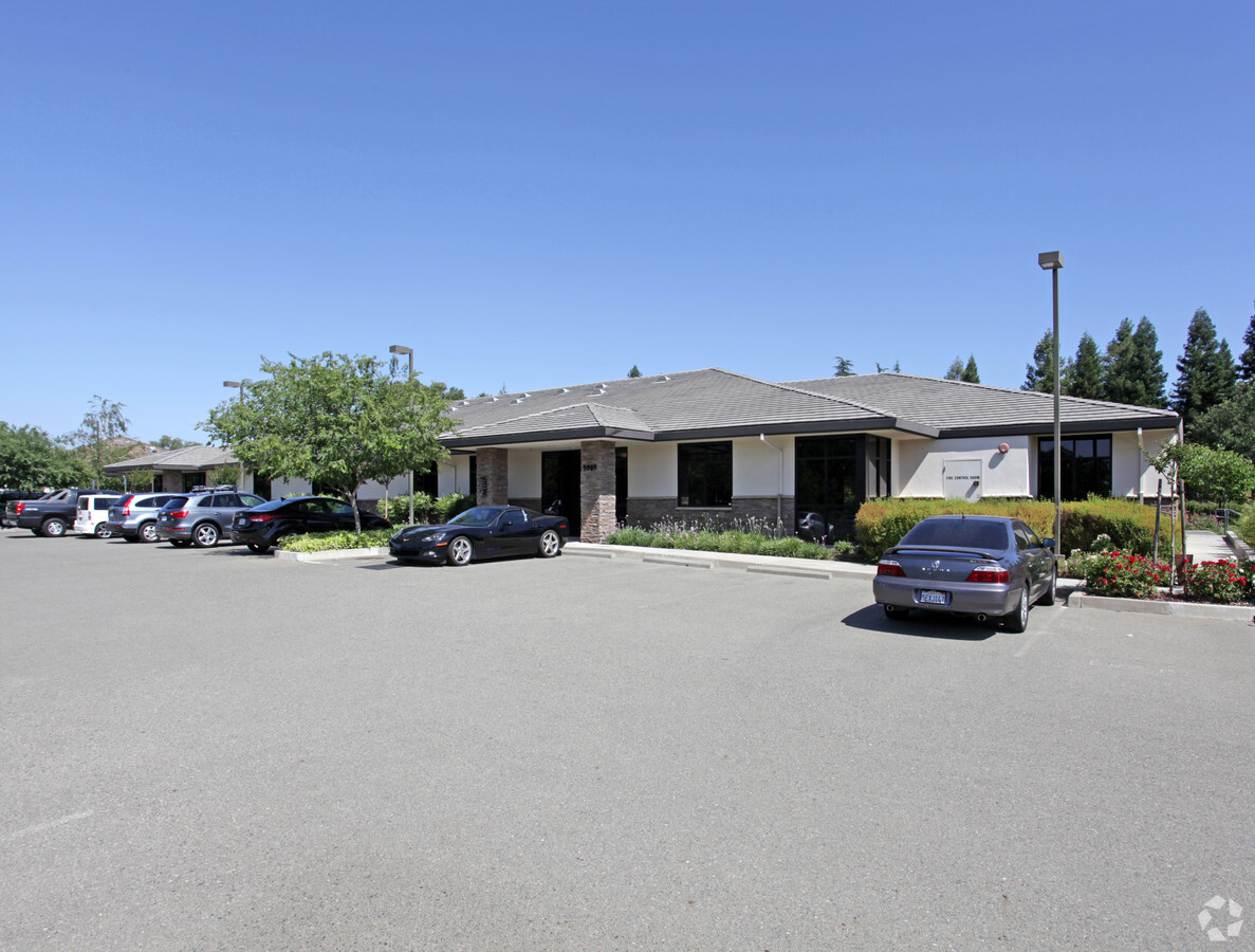 5905 Granite Lake Dr, Granite Bay, CA 95746 | LoopNet