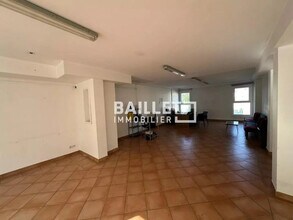 Industrial in Antibes for sale Interior Photo- Image 2 of 18