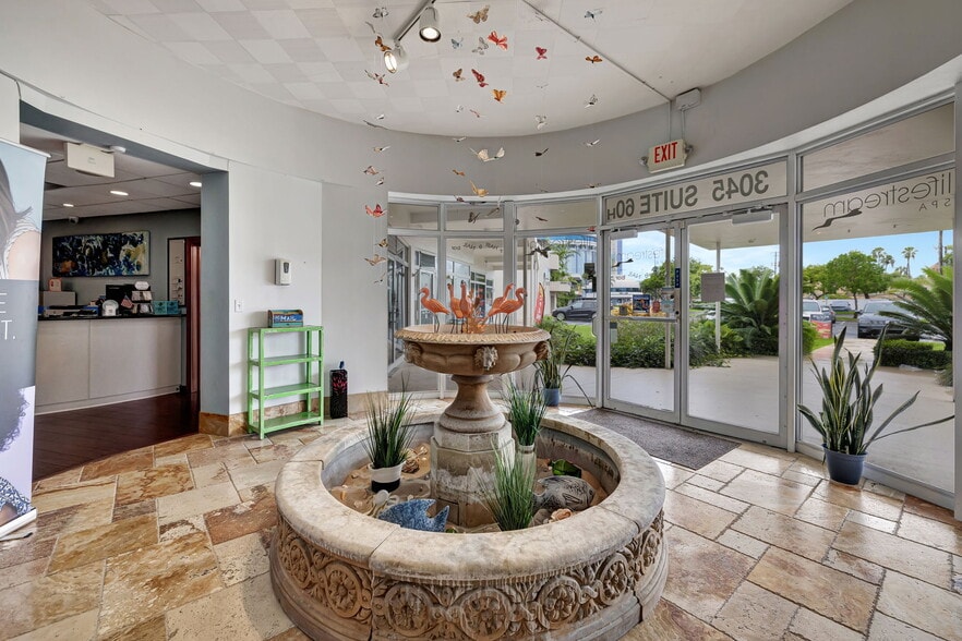 3045 N Federal Hwy, Fort Lauderdale, FL for lease - Lobby - Image 3 of 41