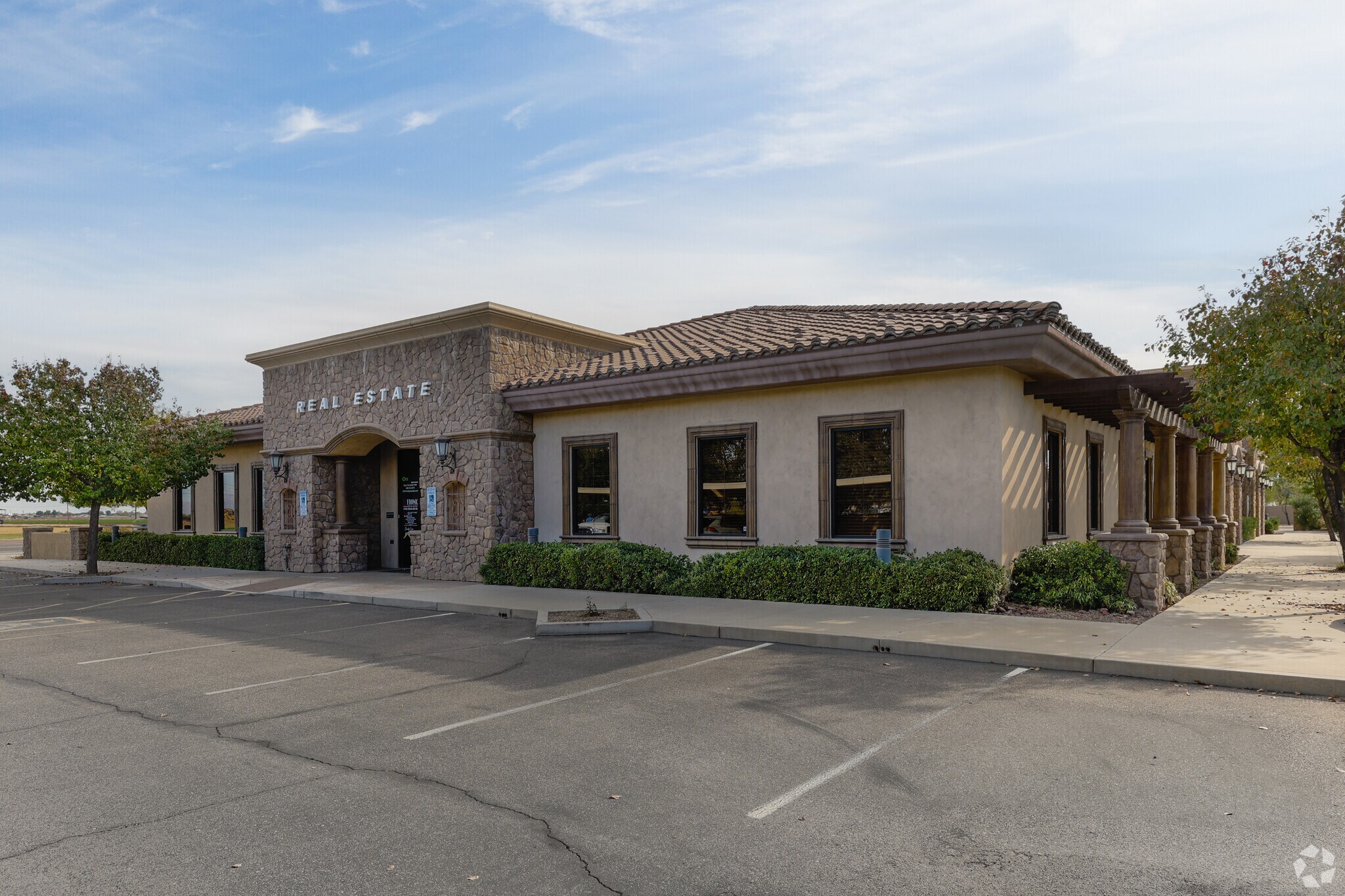2450 S Arizona Ave, Chandler, AZ for lease Primary Photo- Image 1 of 31
