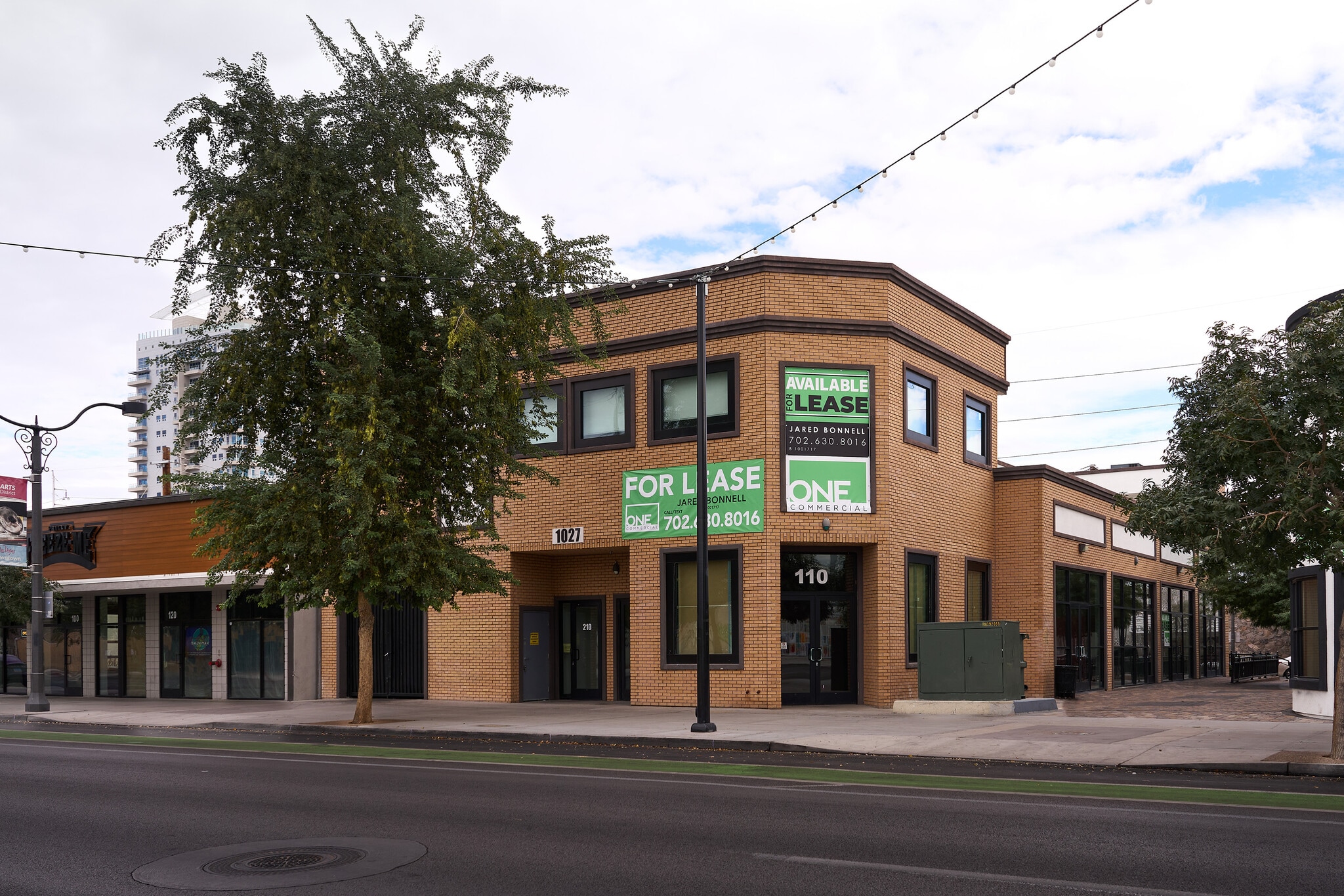 1027 S Main St, Las Vegas, NV for lease Building Photo- Image 1 of 12