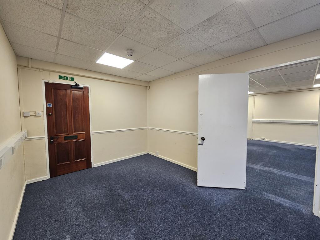 28 Union St, Torquay for lease Building Photo- Image 1 of 3