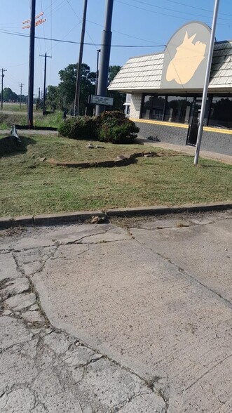 806 S Columbia Dr, West Columbia, TX for sale - Primary Photo - Image 1 of 1