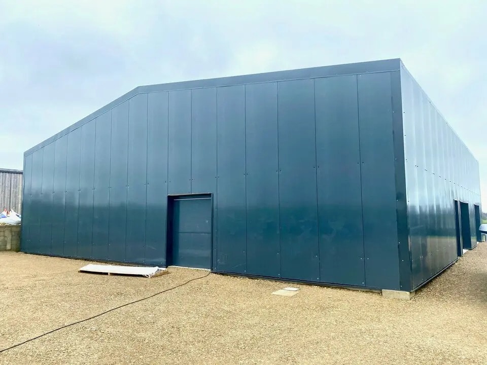 Flex in Plovan for sale Building Photo- Image 1 of 5