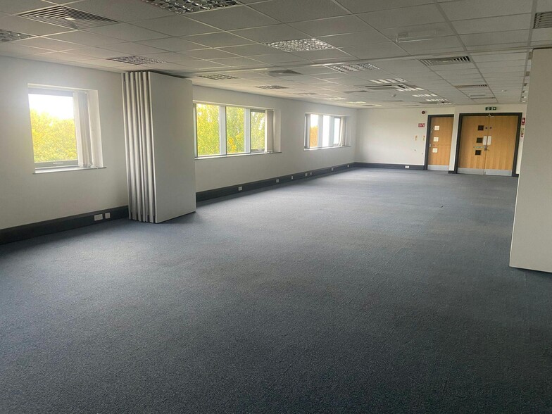 Follingsby Close, Gateshead for lease - Building Photo - Image 2 of 13