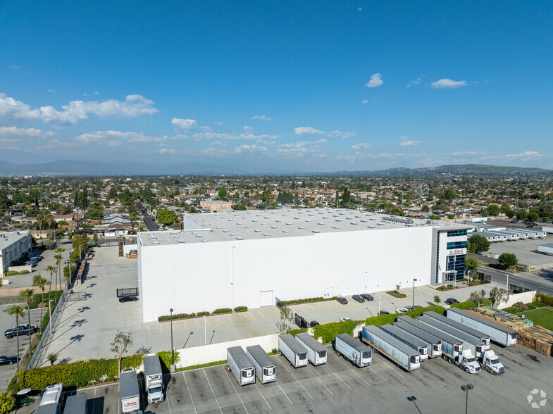 221 N Orange Ave, City Of Industry, CA for lease - Building Photo - Image 3 of 8