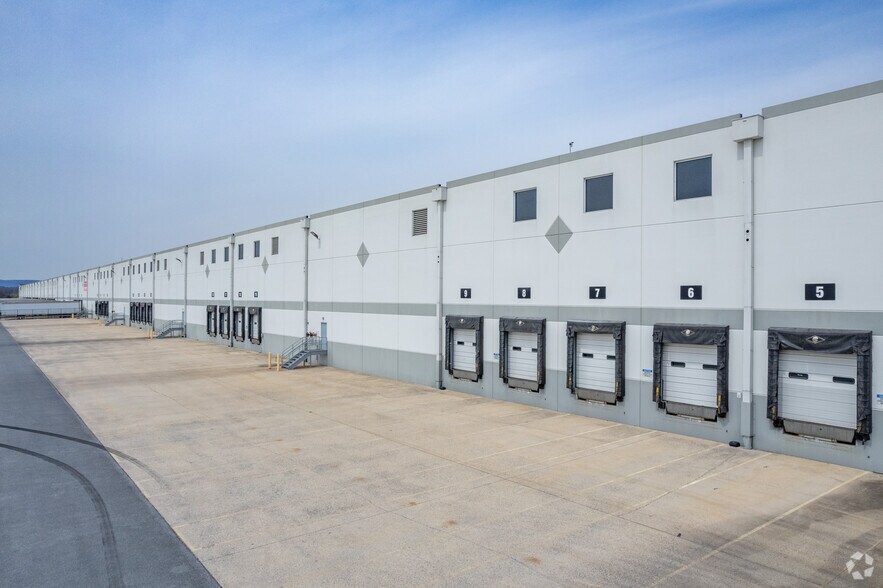 95 Kriner Rd, Chambersburg, PA for lease - Building Photo - Image 2 of 5
