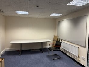 Arden Rd, Alcester for lease Interior Photo- Image 2 of 2