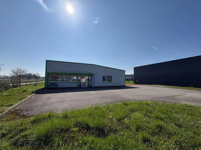 Vente Local d'activités 300 m²