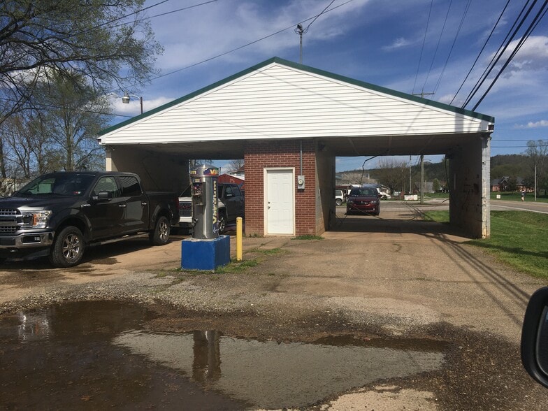 3216 Buffalo Rd, Buffalo, WV 25033