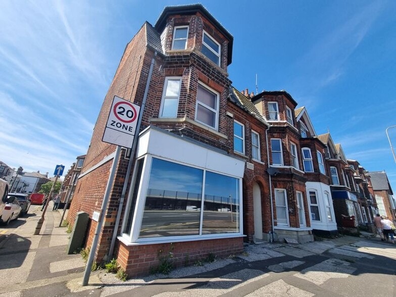 2 Battery Green Rd, Lowestoft for lease - Building Photo - Image 2 of 3