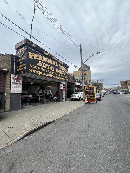 2500 Boston Rd, Bronx, NY for sale - Building Photo - Image 1 of 1