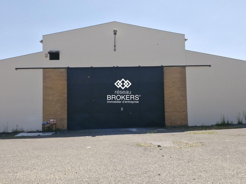 Industrial in Meaux for lease - Building Photo - Image 1 of 9