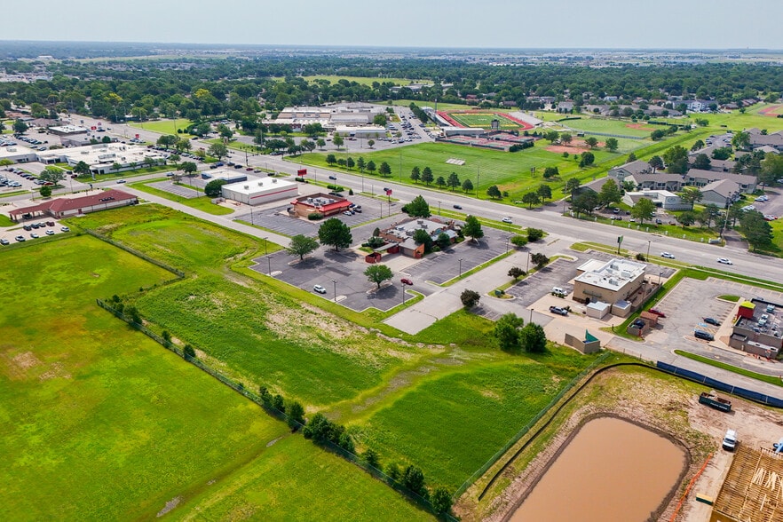 2.8 +/- Acres on Central & Tyler, Wichita, KS for sale - Building Photo - Image 2 of 24
