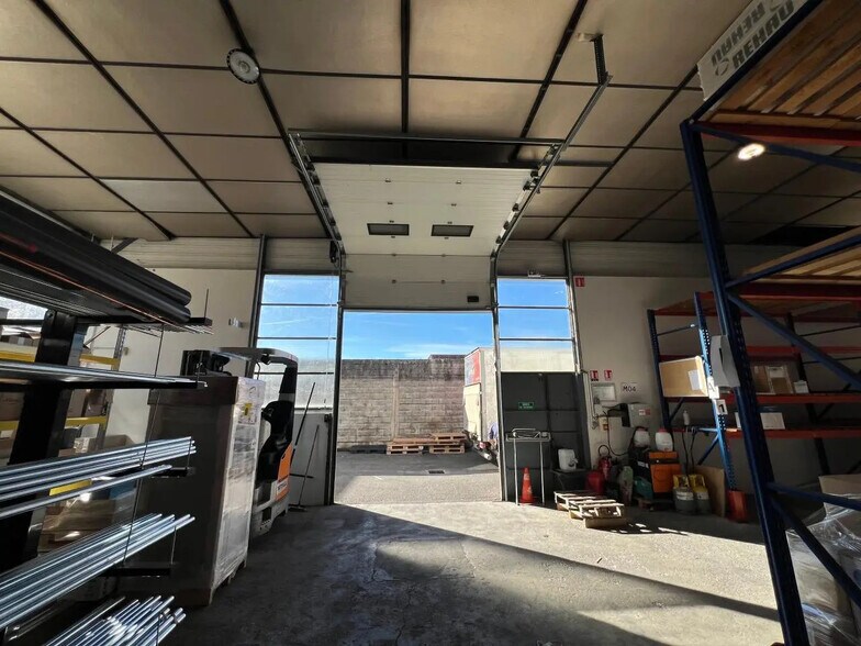 Flex in Annecy for sale - Building Photo - Image 3 of 21