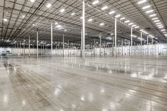 4715 Mountain Creek Pky, Dallas, TX for lease Interior Photo- Image 1 of 7