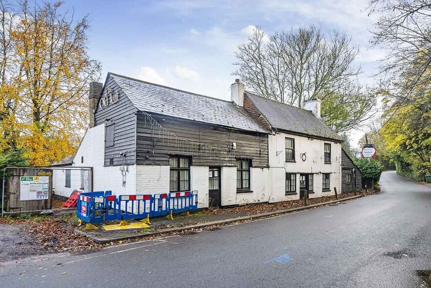 Biggin Hill, Westerham for sale - Primary Photo - Image 1 of 1