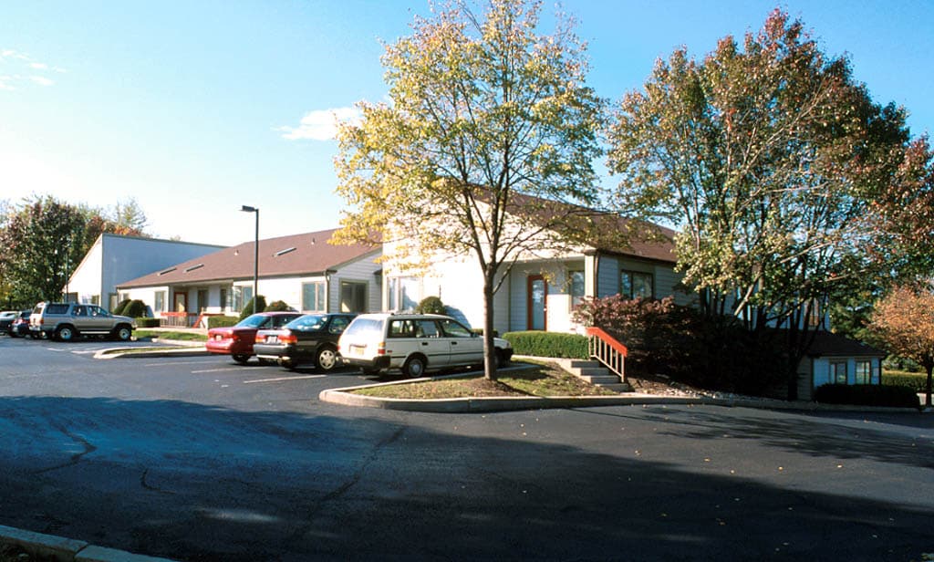 920 Lawn Ave, Sellersville, PA for sale Primary Photo- Image 1 of 71