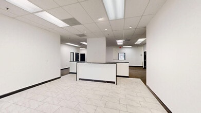 7300-7356 Greenbriar Pky, Orlando, FL for lease Matterport 3D Scan- Image 1 of 8