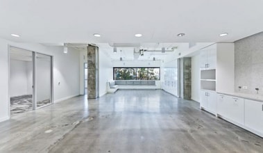 1661-1669 Lincoln Blvd, Santa Monica, CA for lease Interior Photo- Image 1 of 4