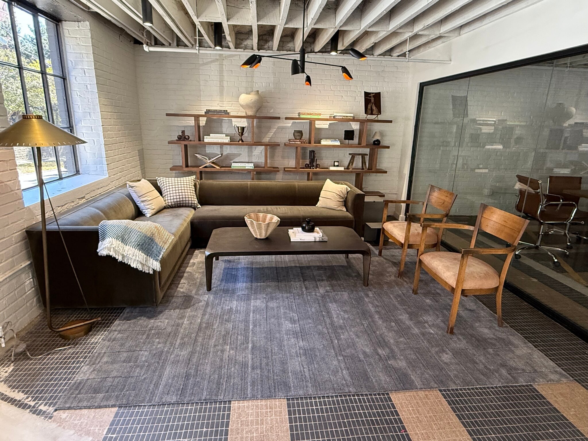 655 Highland Ave NE, Atlanta, GA for lease Interior Photo- Image 1 of 11