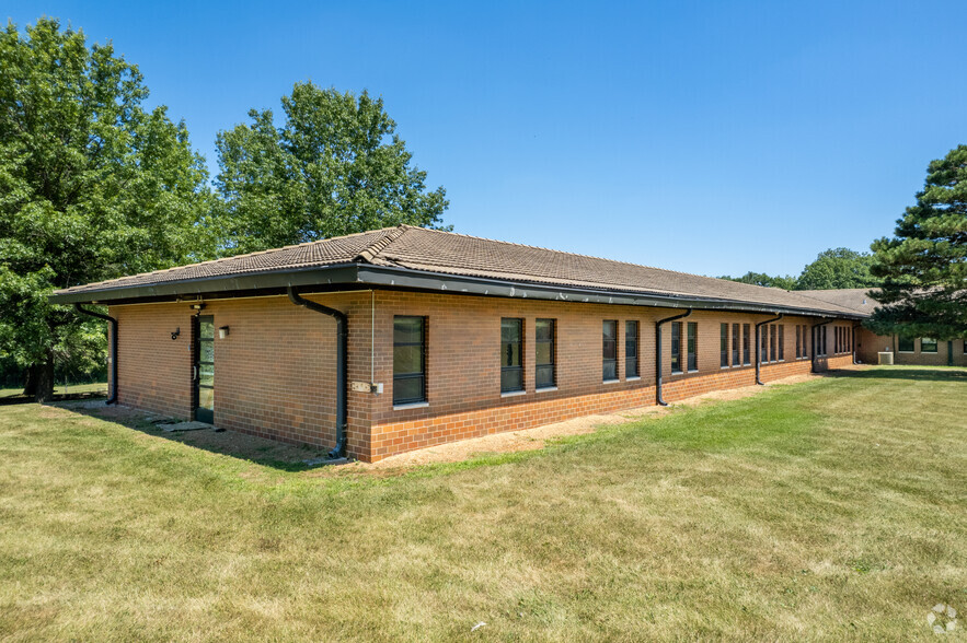 11 S 250 Rte 83, Hinsdale, IL for sale - Building Photo - Image 1 of 1