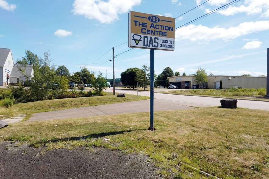 703 Malenfant Blvd, Dieppe, NB for lease - Building Photo - Image 3 of 6