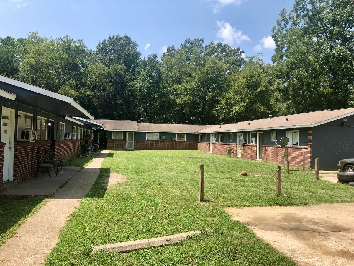 4656 Lamore St, Columbus, GA 31907