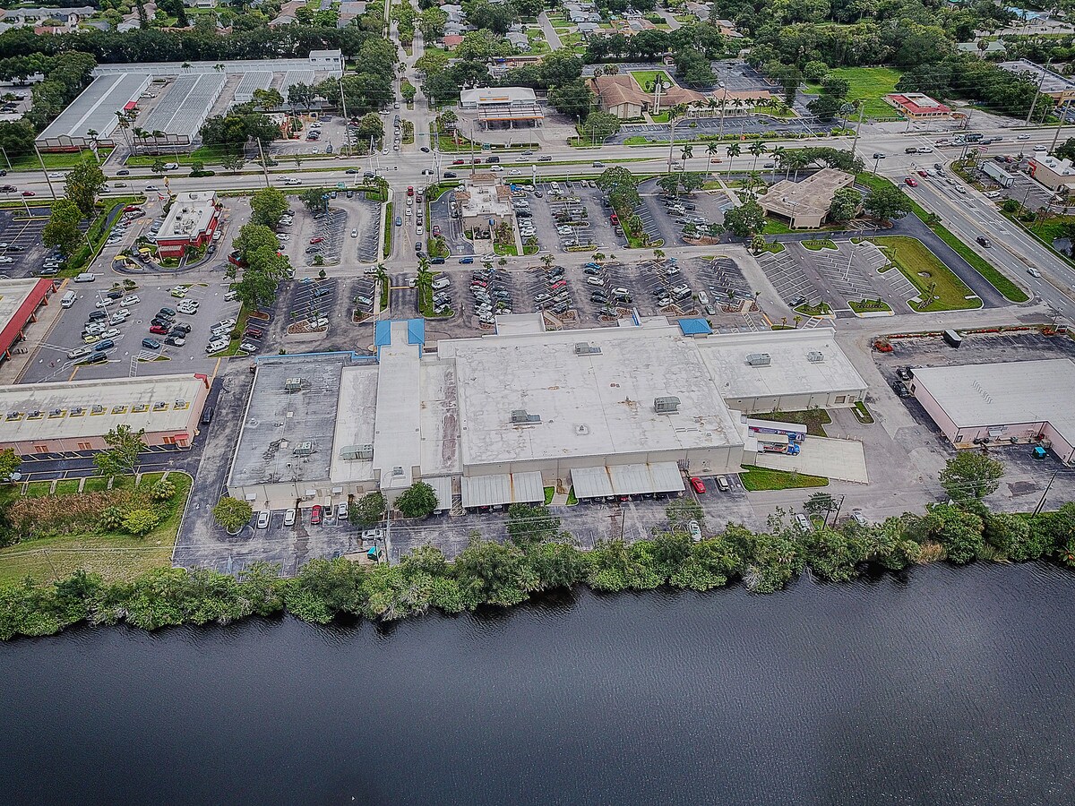 3501 Cortez Rd, Bradenton, FL, 34210 Storefront Retail/Office