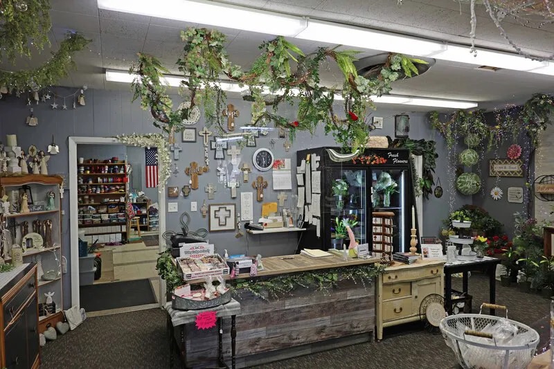 632 6th St, Pawnee City, NE for sale - Interior Photo - Image 3 of 15